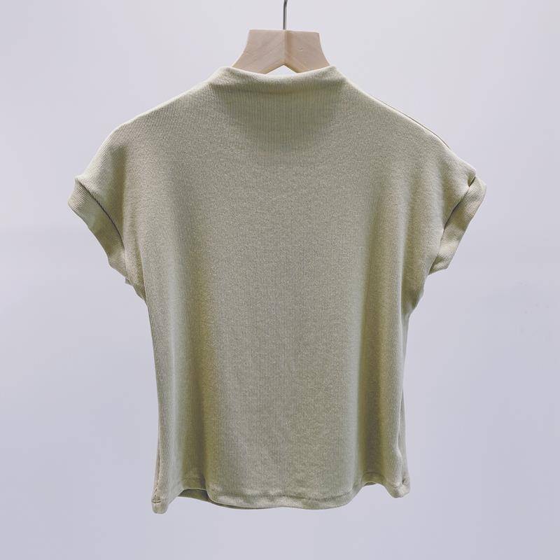 A soft, stylish, half-high-collar, short-sleeved, summer-class, modern-day dance-style costume