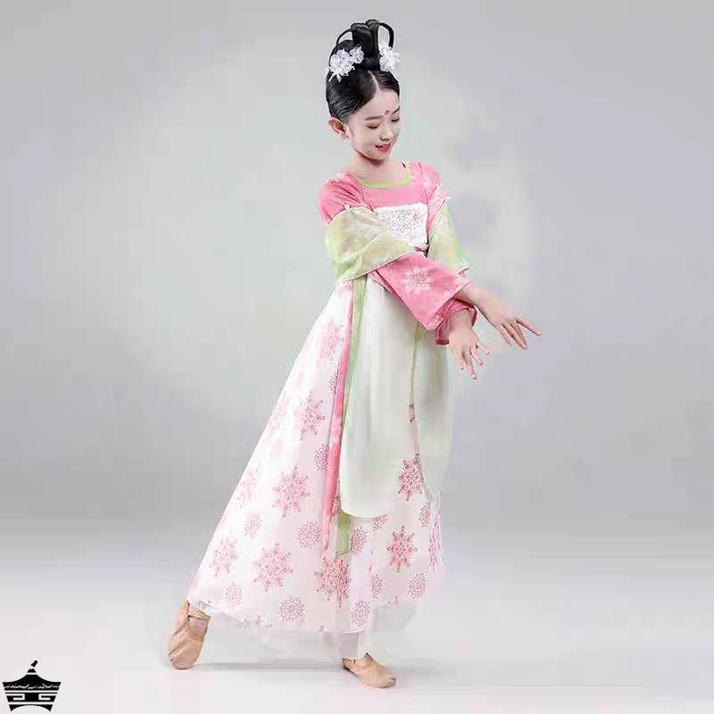 Children's Classical Dance Performance Service New Pond Dance Clothing props, elegant skirts, ancient style of Chunshan Performance Hanfu