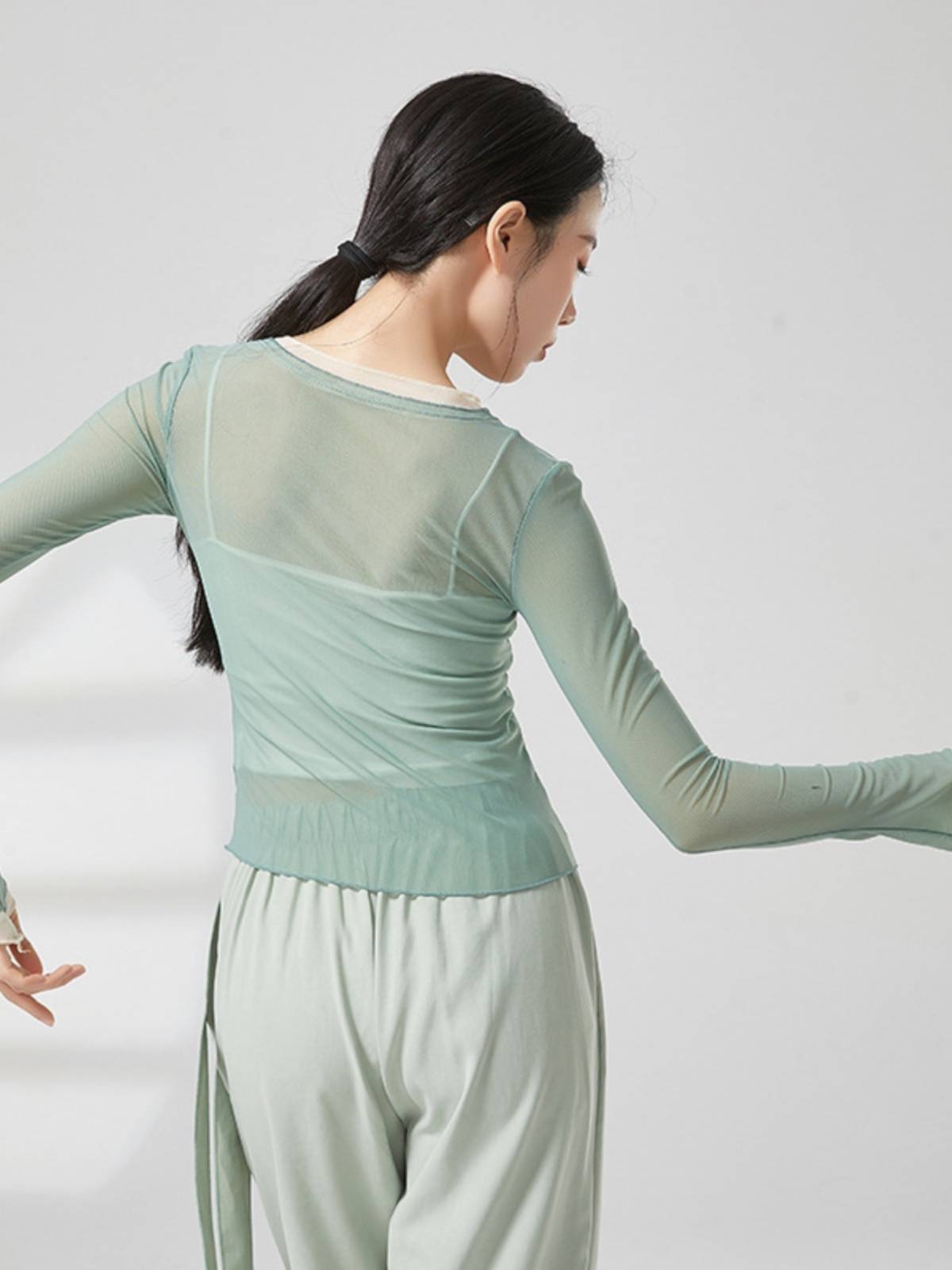 Classical dance clothing shirt elastic Chinese dance modern dance female base training service practice service national wind yarn clothing spring and summer