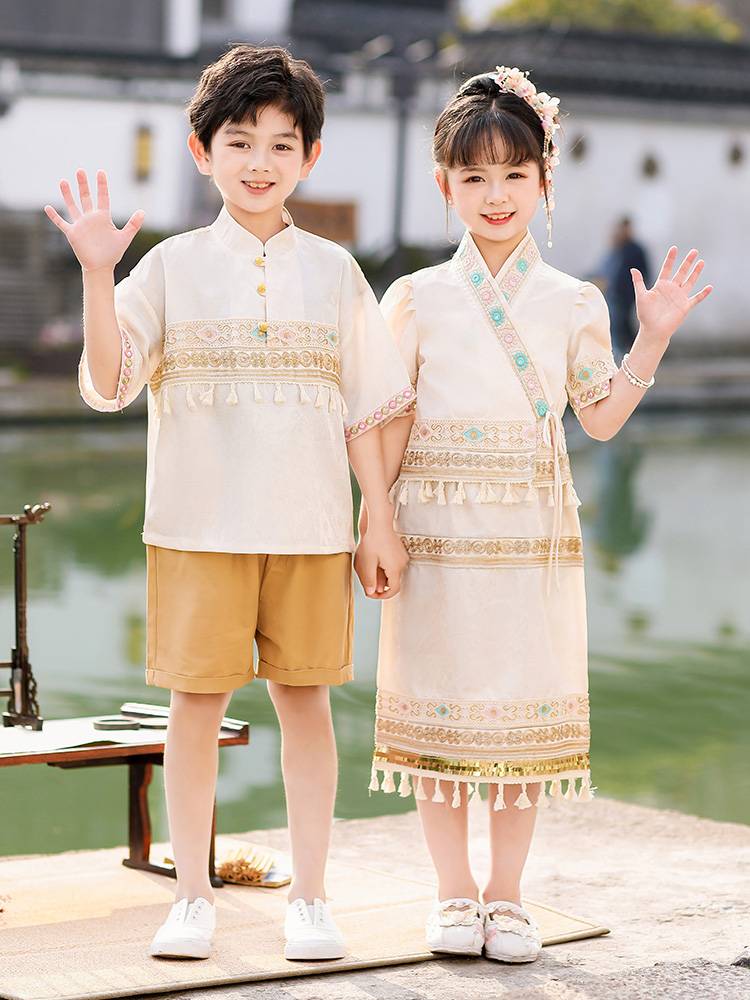 September 1 minority clothing Hanfu Xishuangbanna Dai Water Pour Water Pouring Water Festival Baby Performing Dance Service Brothers and Sisters