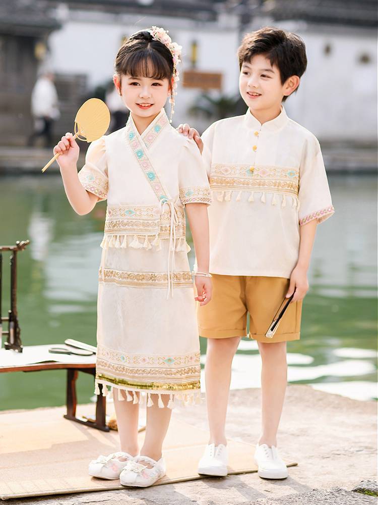 September 1 minority clothing Hanfu Xishuangbanna Dai Water Pour Water Pouring Water Festival Baby Performing Dance Service Brothers and Sisters
