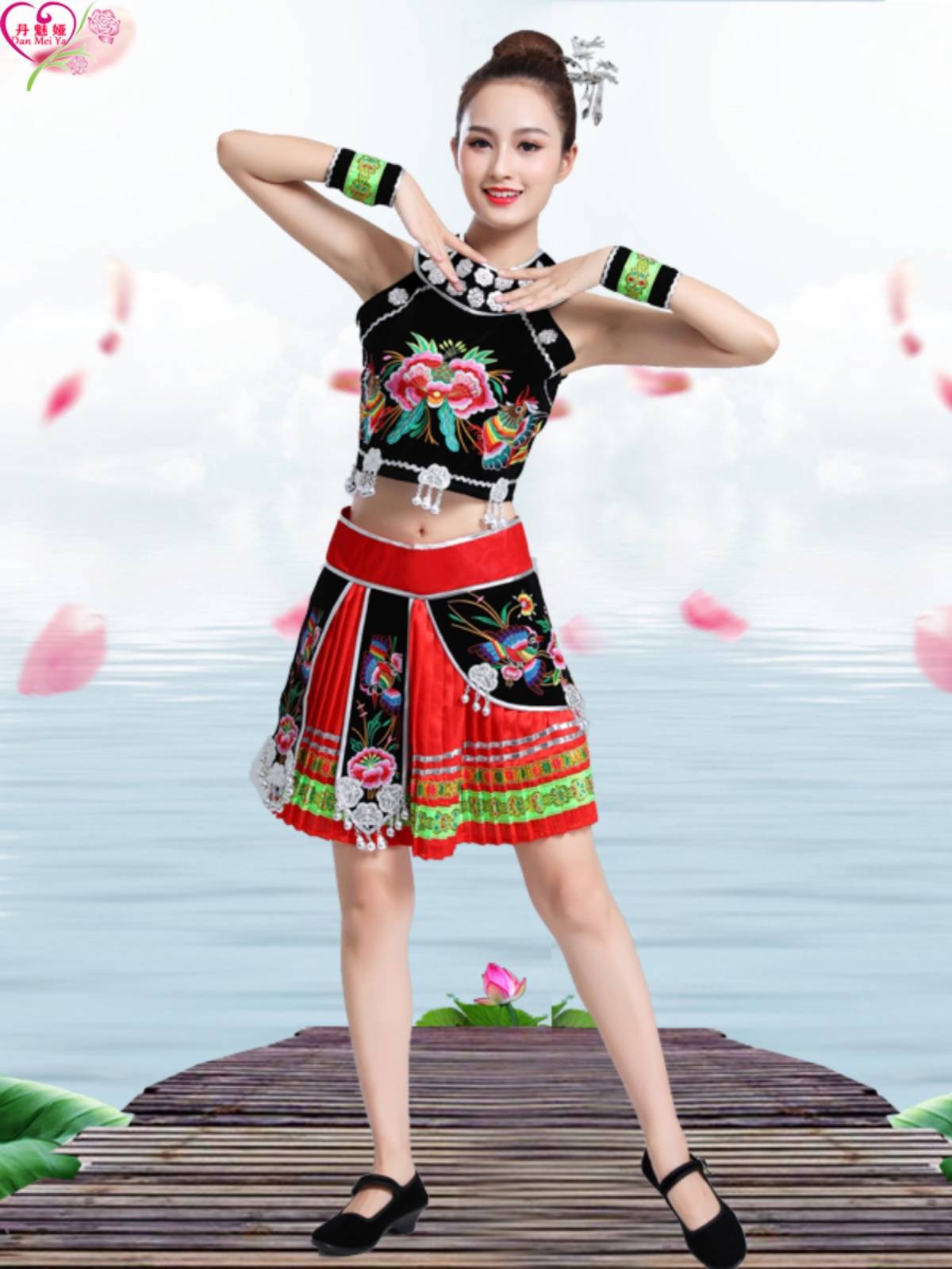 Miao Performance Service Women's Ethnic Wind Embroidered Yi and Dai Folding Skirts Yunnan Minority Dance Performance Clothing