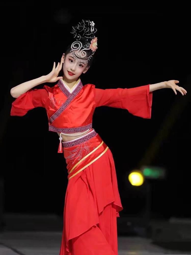 Hanfeng Li Ying Dance Yu Yu Ge The same classical national performance service Chinese dance independence dance Liuyi Dunhuang performance service