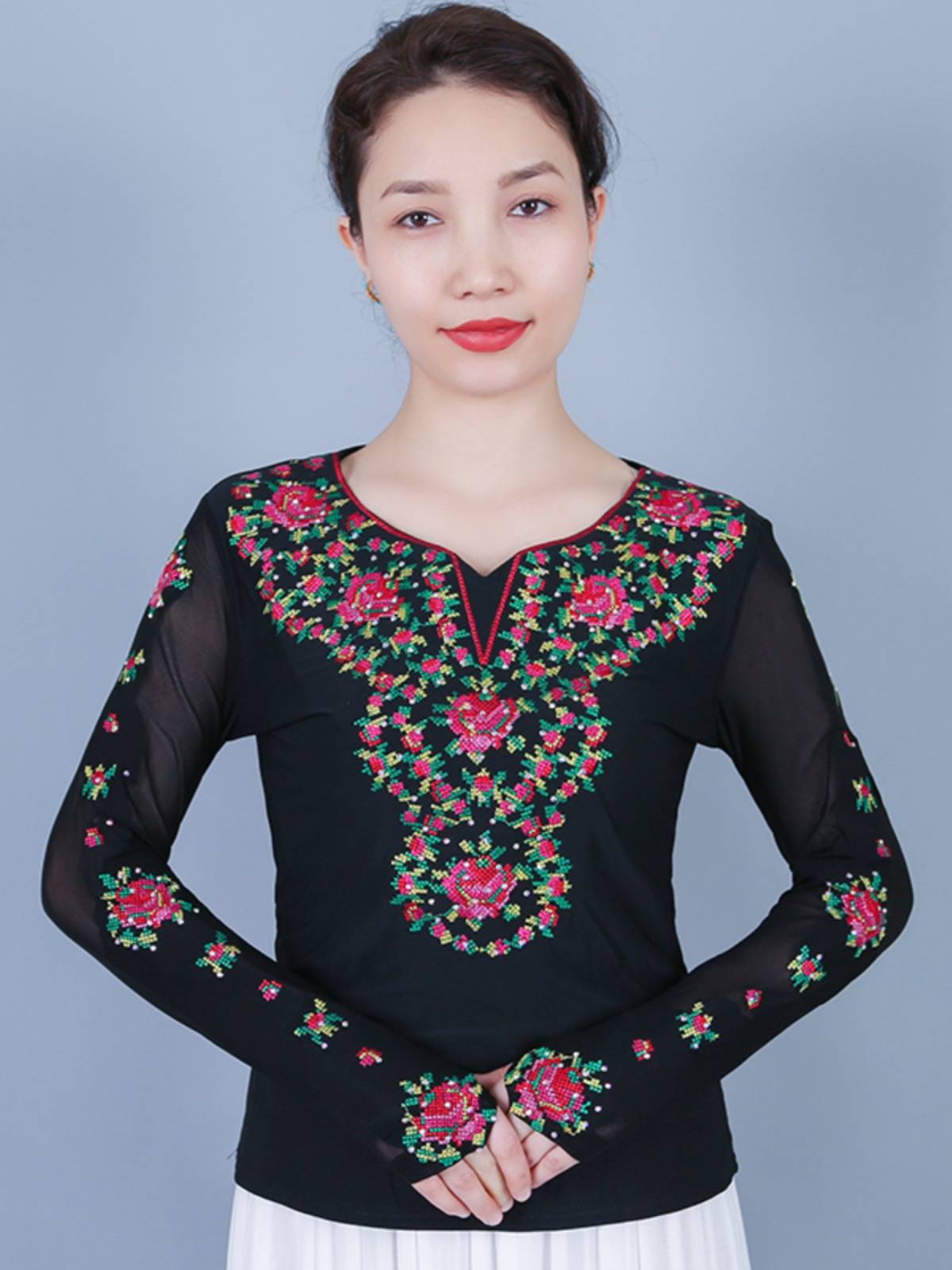 Xinjiang Dance Performance Service National Dance Dance Dance Summer Bad Embroidery Spread Drilling Drinking Dance Female Performance Top