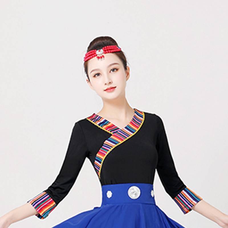 Tibetan dance performances with adult women in thongs and thongs of the Mongol Square dance thongs
