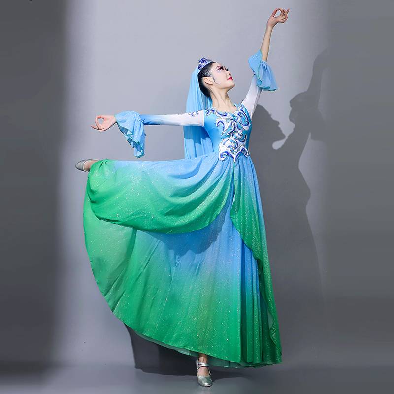 Hui dance clothing Xinjiang dance big skirt performance service women's art test minority Fengwei Wu people performed adults