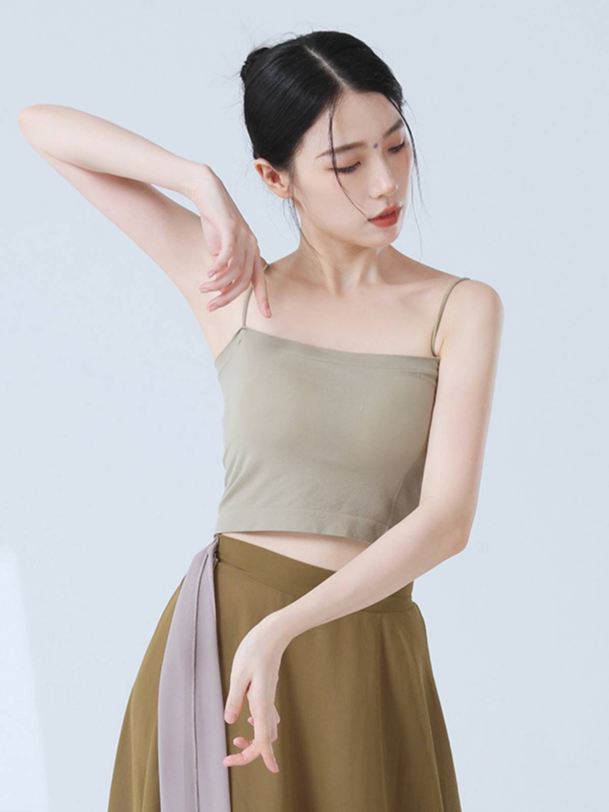 Classical modern national dance suspender vest female wearing chest pads with chest pads with beautiful back ballet practice bra