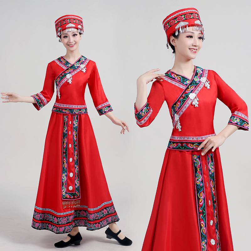 New Miao people performed the Tujia Yi Zhuang clothes, minority clothing, adult women's long dance clothing
