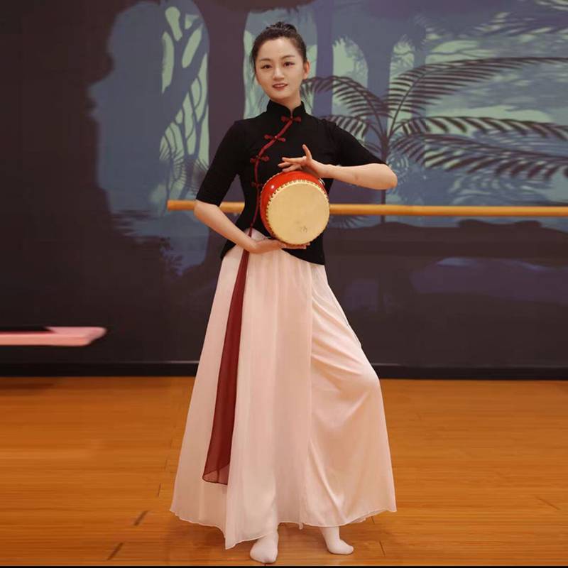 Classical Dance Dance Funny Female Female Falling Autumn and Winter Black long -sleeved cheongsam top Chinese dance national dance performance clothing