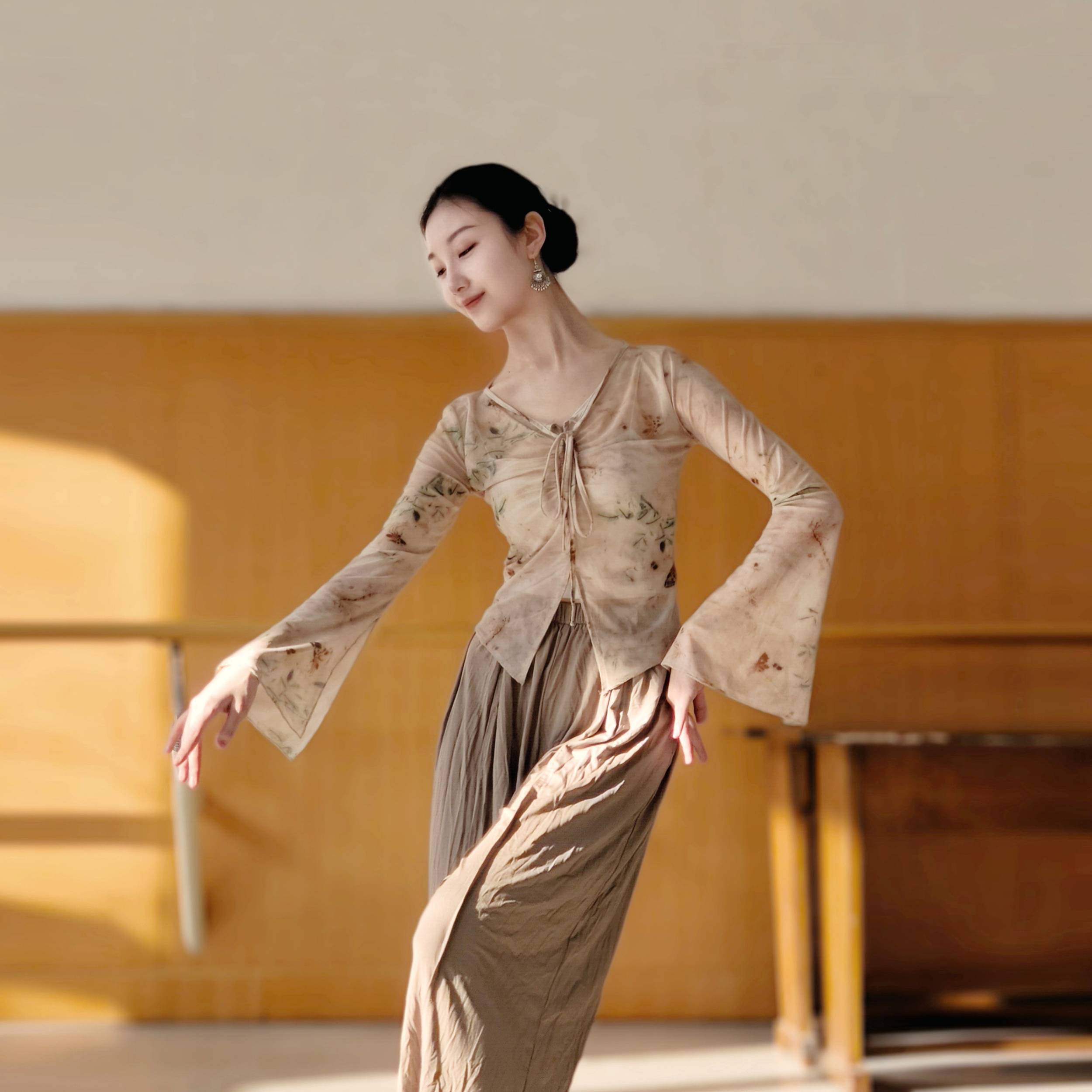 Classical dance clothing body rhyme gauze jacket Chinese dance nation dance clothing body top performance service national style practice