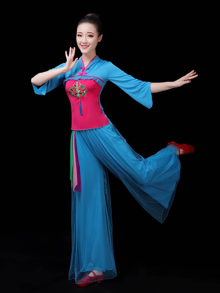 A new costume for the 2024 Spring and Summer Square dance, a classic dance costume for the nation