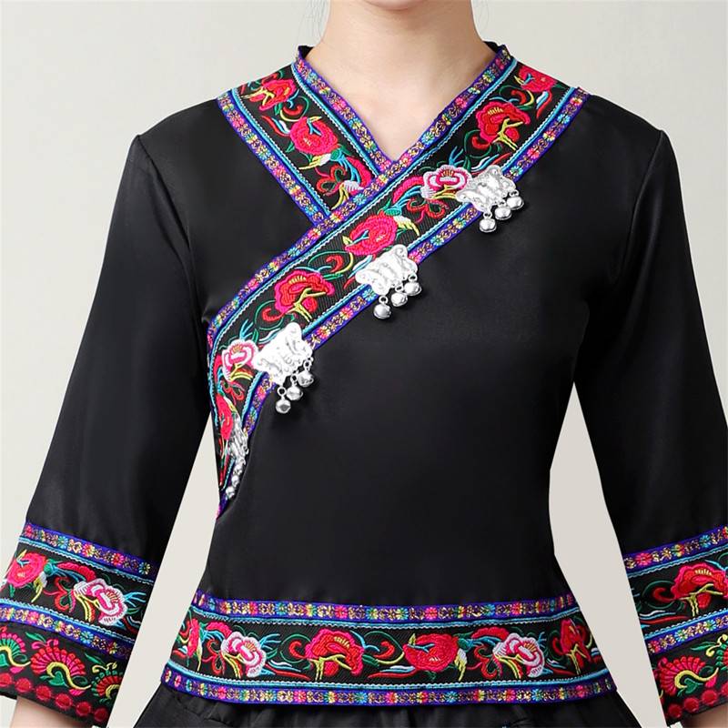 The Miao Tu -Nation -style Women's top, Guangxi Yunnan Guizhou Minority Performance Performance Square Dance Performance Clothing