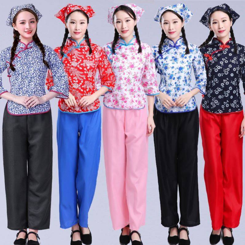 Yingshan Red Dance Performance Services Nanni Bay Clothing Dance Performance Performance Fair Federation Female Village Aunt's Aunting Nation at that time