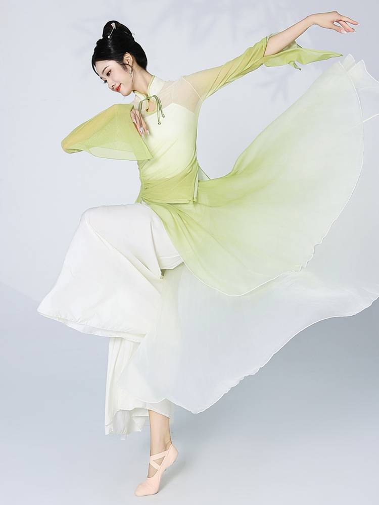Qiu Xiaomei's classic choreographer tiara and tiara tiara for the Chinese dance people