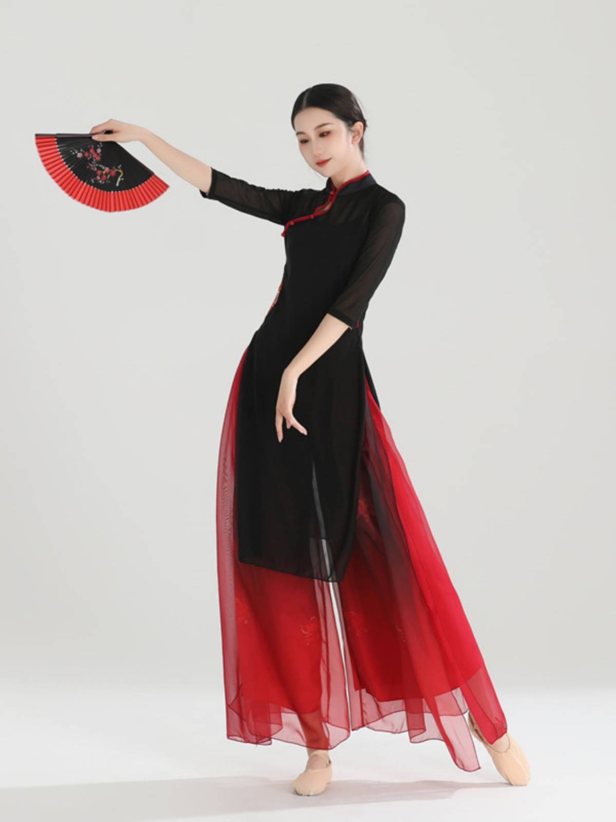 New cheongsam classical dance service modern dance clothing fan dance fan dance national dance clothing form yoga performance