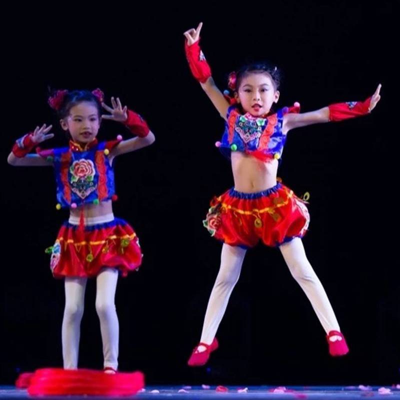 New Year's Day Festive Performance Service Kindergarten Chinese Little Dream Dance Yangge Dance Ethnic Wind Lantern Pants