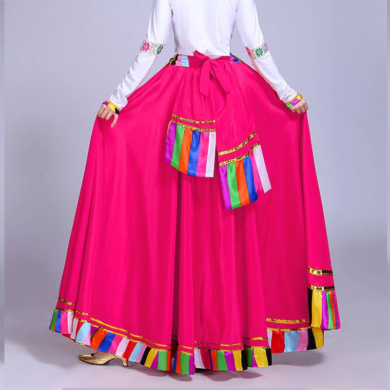 A Tibetan square dance, a Tibetan dance dress, a Tibetan dress, a Tibetan dress, and a dance dress