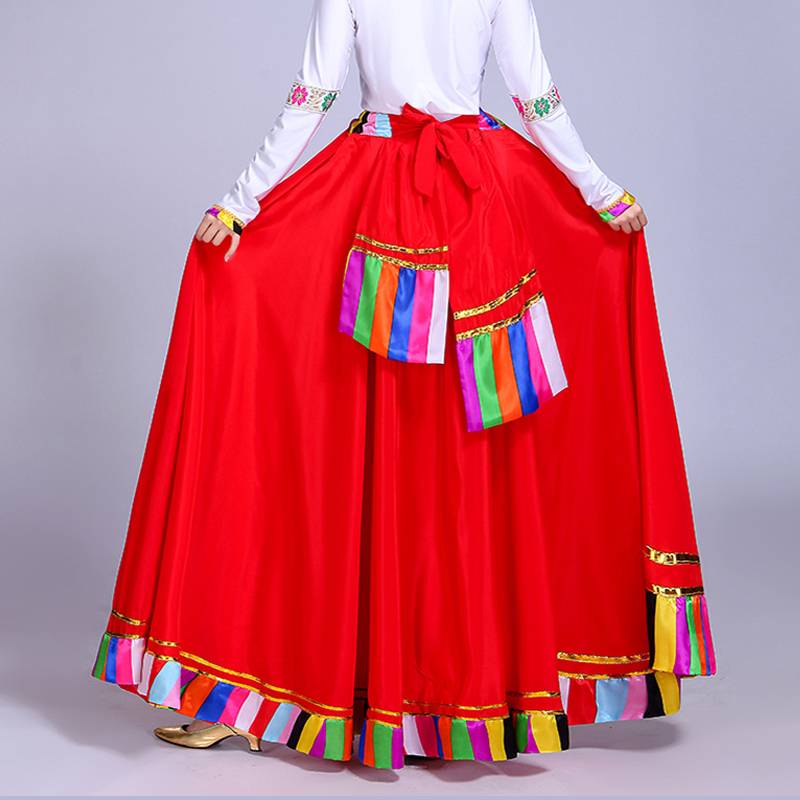 A Tibetan square dance, a Tibetan dance dress, a Tibetan dress, a Tibetan dress, and a dance dress