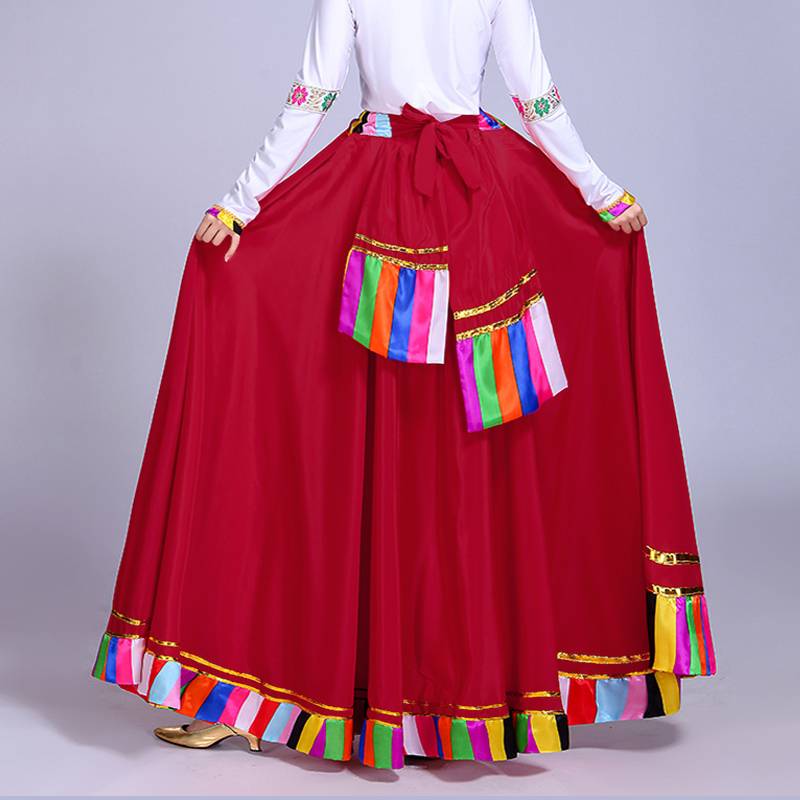 A Tibetan square dance, a Tibetan dance dress, a Tibetan dress, a Tibetan dress, and a dance dress