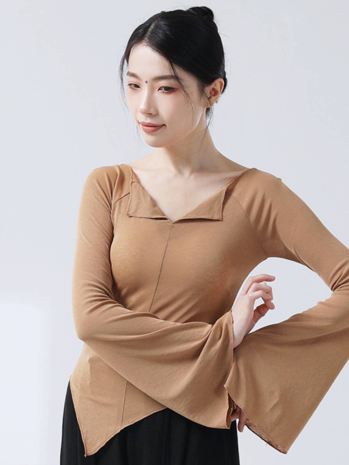 Modern Dance Foundation Sports Sports Performance Fluton Sleeve Chinese National Style Charm Classical Dance Day Frequent Federation Female Women