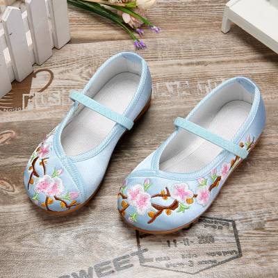 Old Beijing children's cloth shoes new girl embroidered flower shoes casual with cheongsam dance princess costume national style