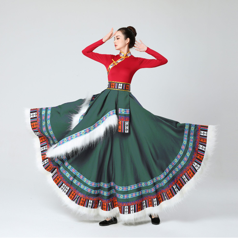 Tibetan dance dress women's examination students practiced Tibetan national dance and plaza dance