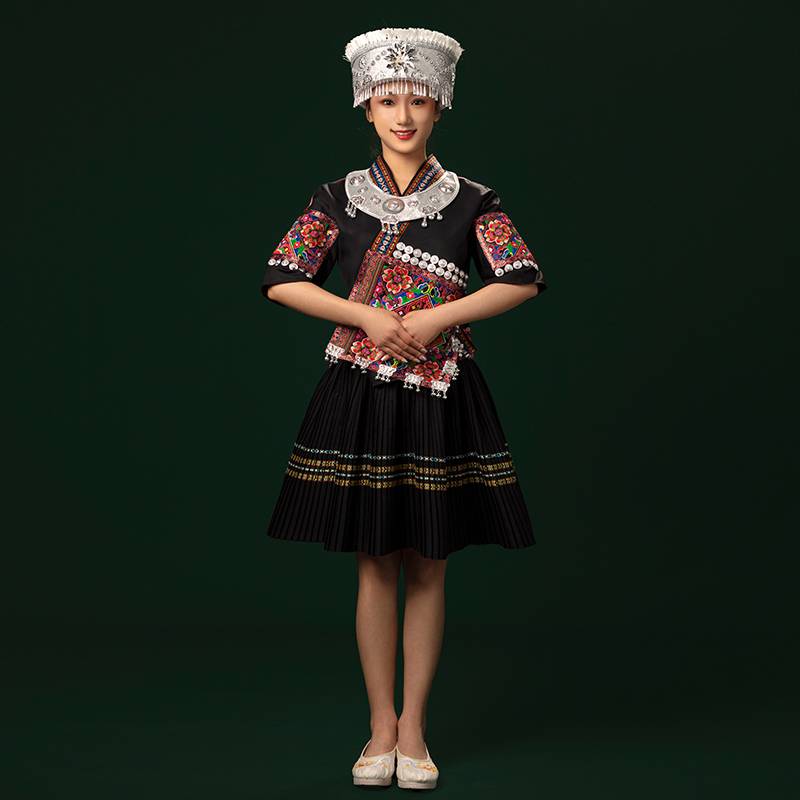 New Miao clothing female Dai ethnic minority clothing adult summer short embroidery dance performance travel clothing