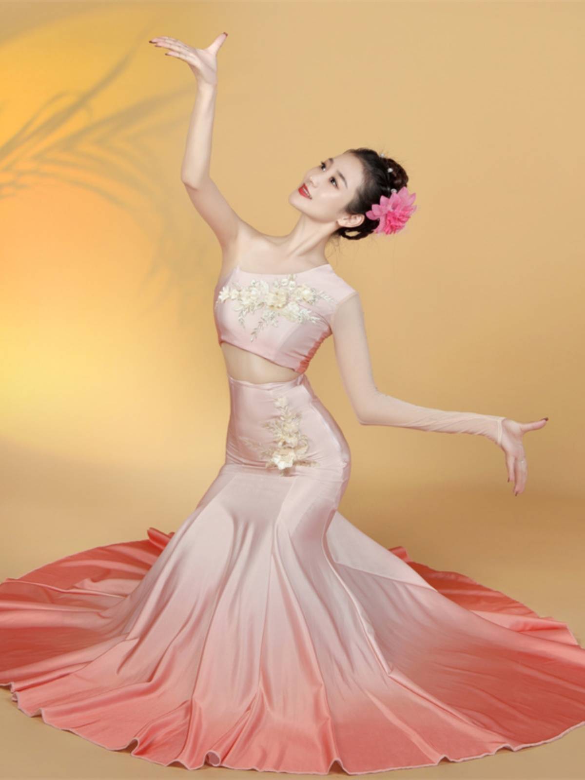 The new Dai dance service female Dai peacock dance performance service, skirt, skirt, national clothing performance clothing