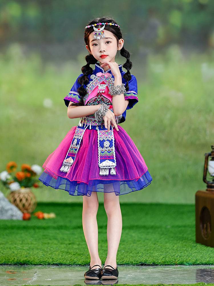 Children's minority clothing children's kindergarten male and female children and children Zhuang Miao and Dai Han Hani nationality performances performed Yi nationality