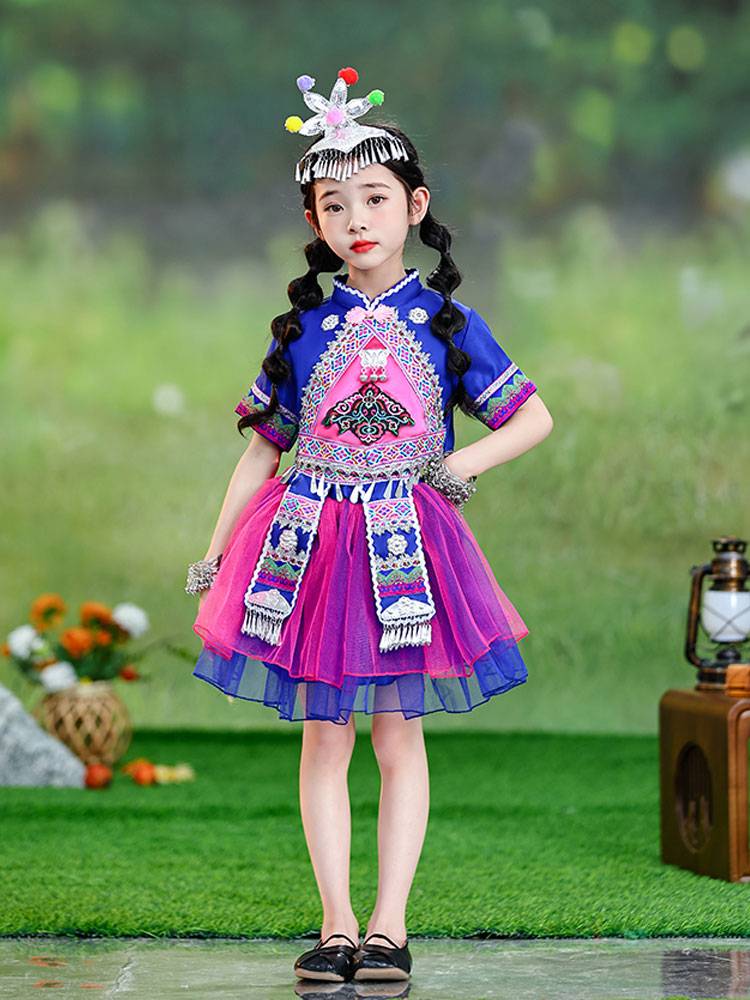 Children's minority clothing children's kindergarten male and female children and children Zhuang Miao and Dai Han Hani nationality performances performed Yi nationality