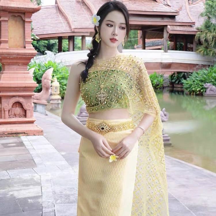 Dai nationality clothing Xishuang Naween.com red tourism punching stage clothing photo Yunnan Thai skirt 2023 new model