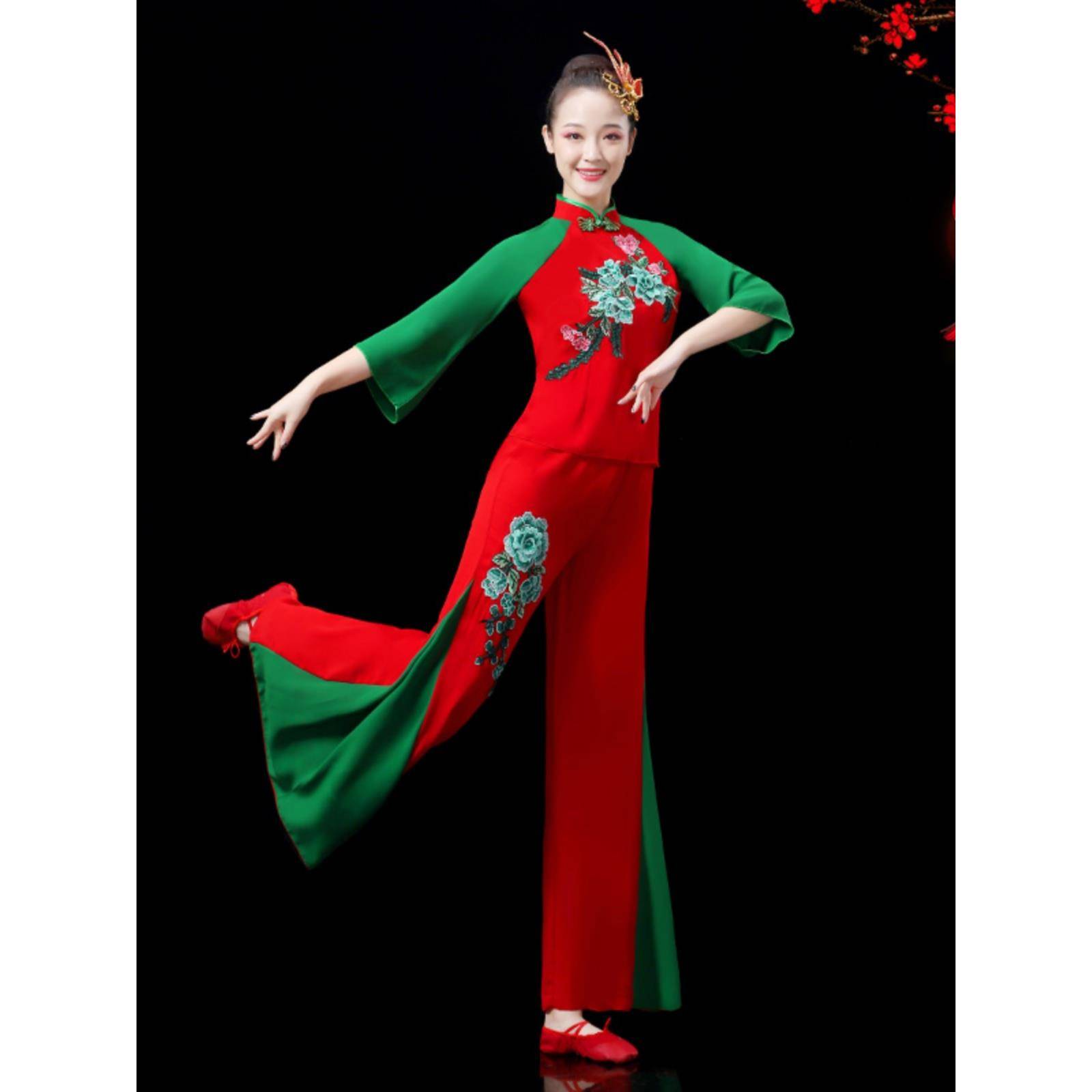 Yangge service 2023 new ethnic festive fan dance clothing performance service large size square dance waist drum kit