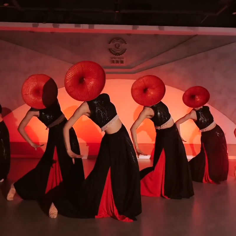 Dai dance clothing peacock dance flower waist big swing practice skirt national art test practice uniforms Xishuang Shuangna performance service