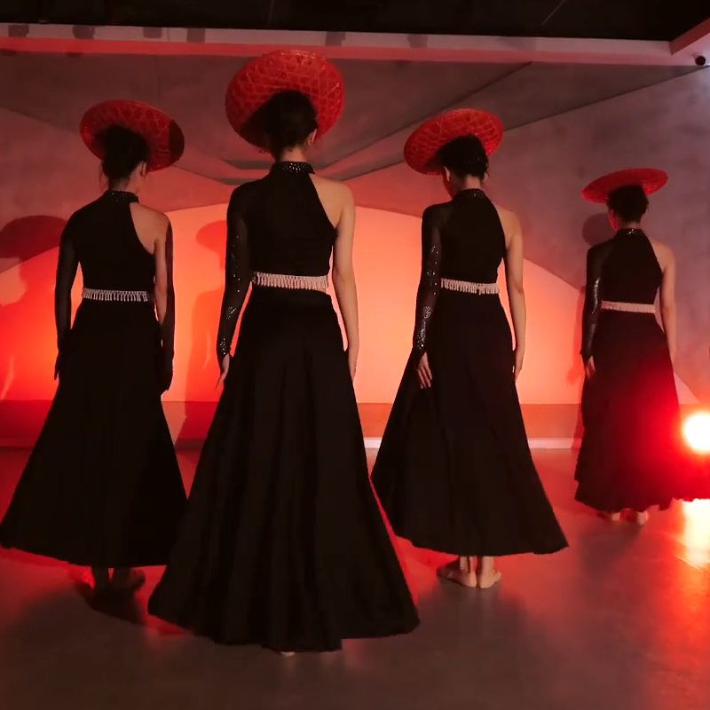 Dai dance clothing peacock dance flower waist big swing practice skirt national art test practice uniforms Xishuang Shuangna performance service