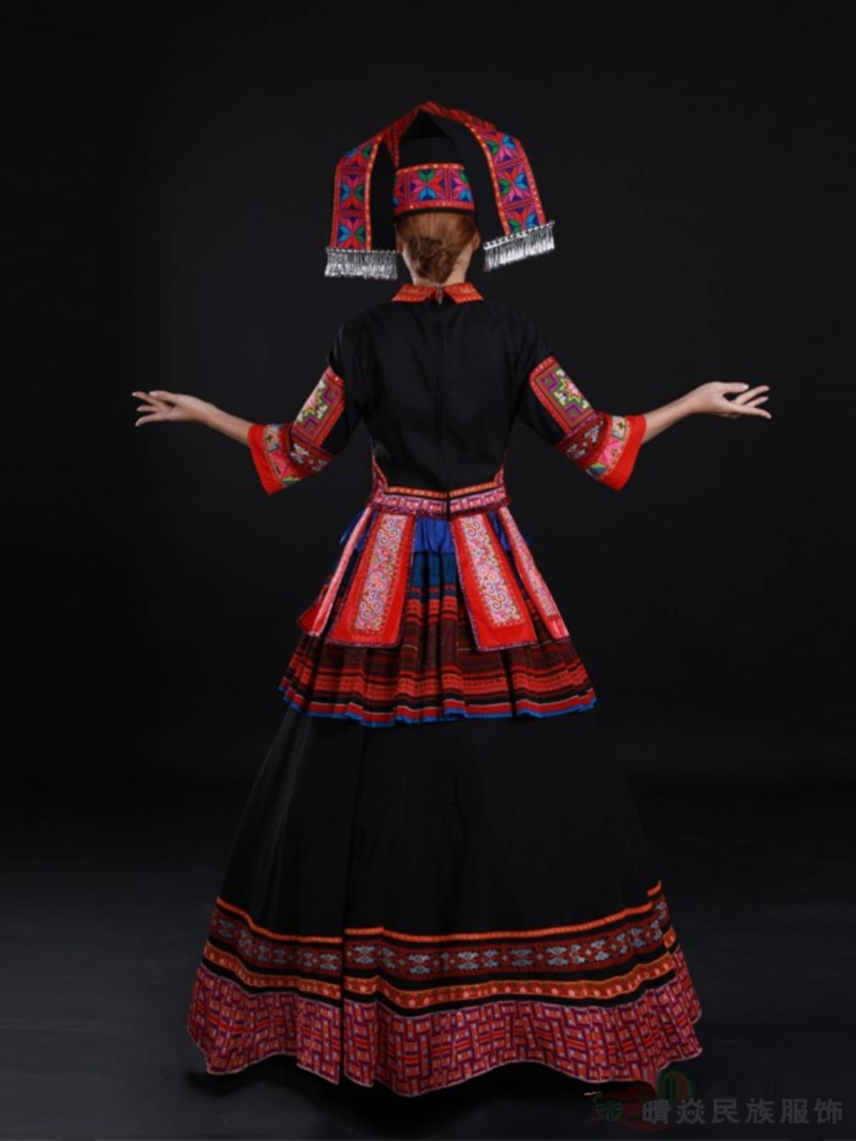 Qingye's new Zhuang national costume black embroidered long skirt women's clothing stage performance suit
