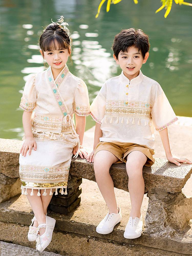 Dai Performance Services Summer Set Kindergarten Performance Service Primary School Student Dance Service March Three Zhuang Ethnic Costumes