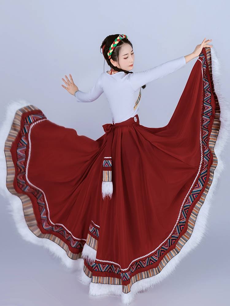 Tibetan dance dress, adult choreographer, troupe, troupe, troupe, troupe