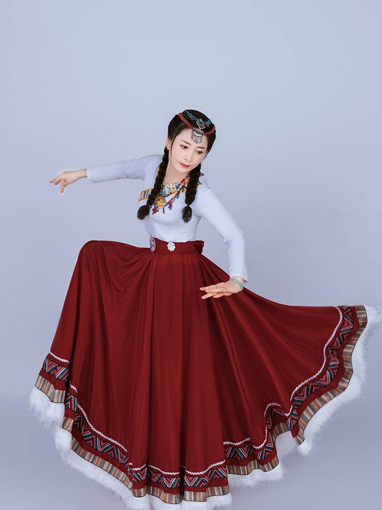 Tibetan dance dress, adult choreographer, troupe, troupe, troupe, troupe