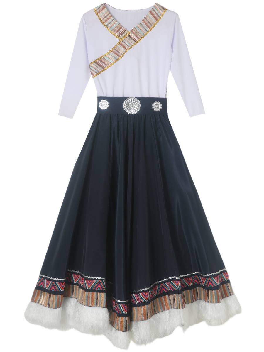 The Tibetan dance dress practiced a long skirt and a high-skirt choreographer