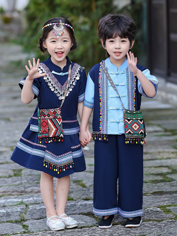 September 1 performance clothing service minority clothing kindergarten male and female children Zhuang Miao Yao Yao Yi Yi dance service