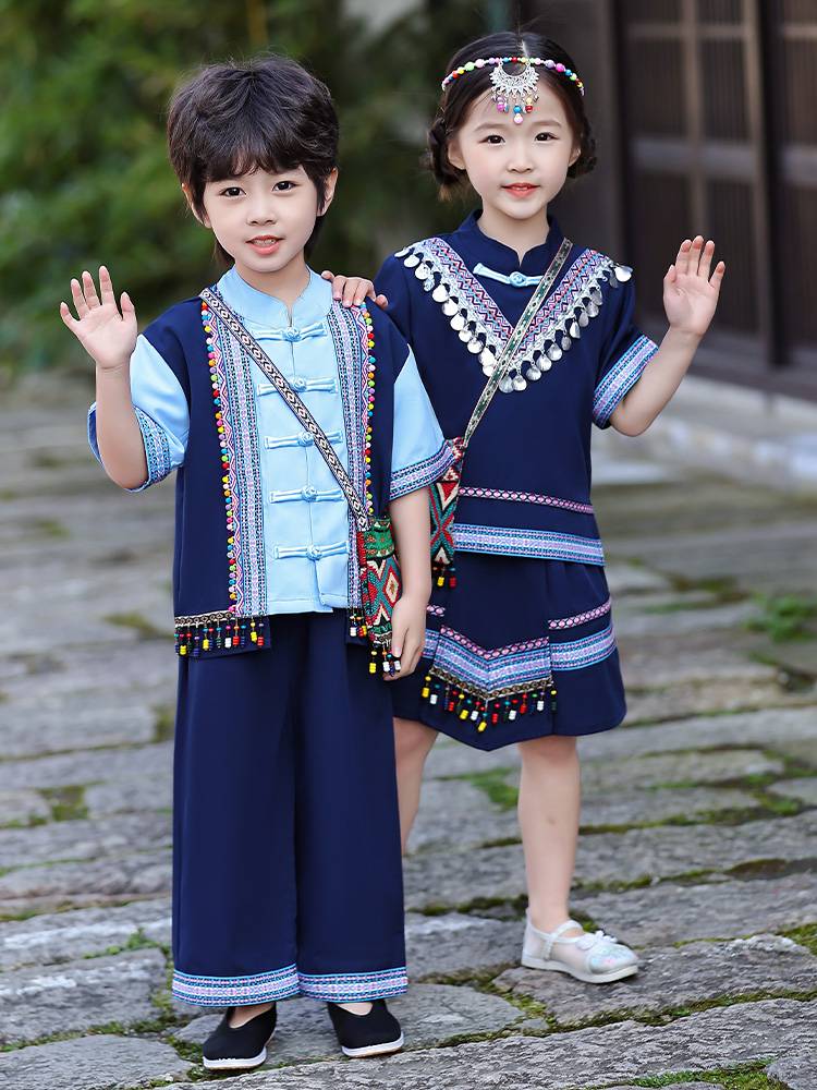 September 1 performance clothing service minority clothing kindergarten male and female children Zhuang Miao Yao Yao Yi Yi dance service
