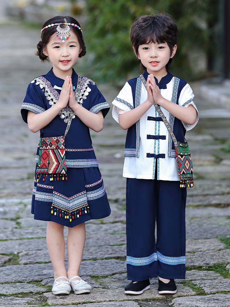 September 1 performance clothing service minority clothing kindergarten male and female children Zhuang Miao Yao Yao Yi Yi dance service