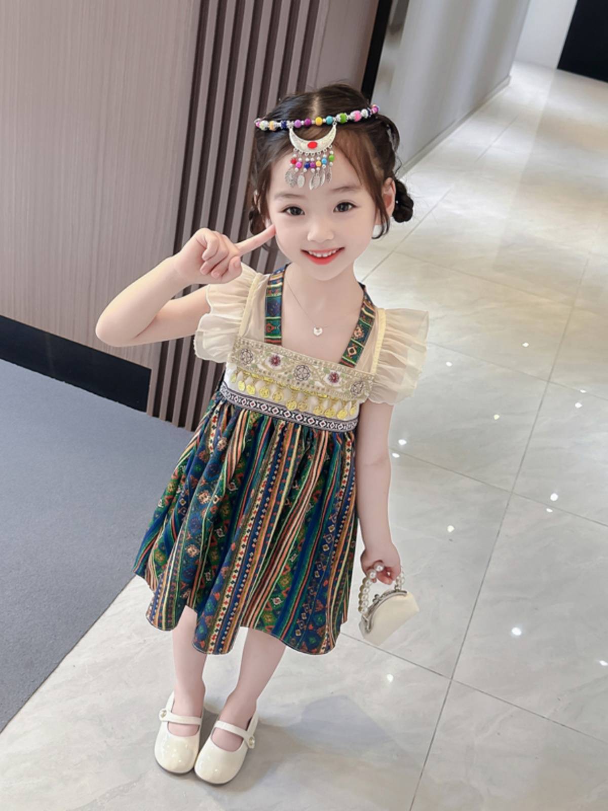 Girls in summer new national style dress, girls summer flying sleeve vest dance clothes, foreign princess skirt