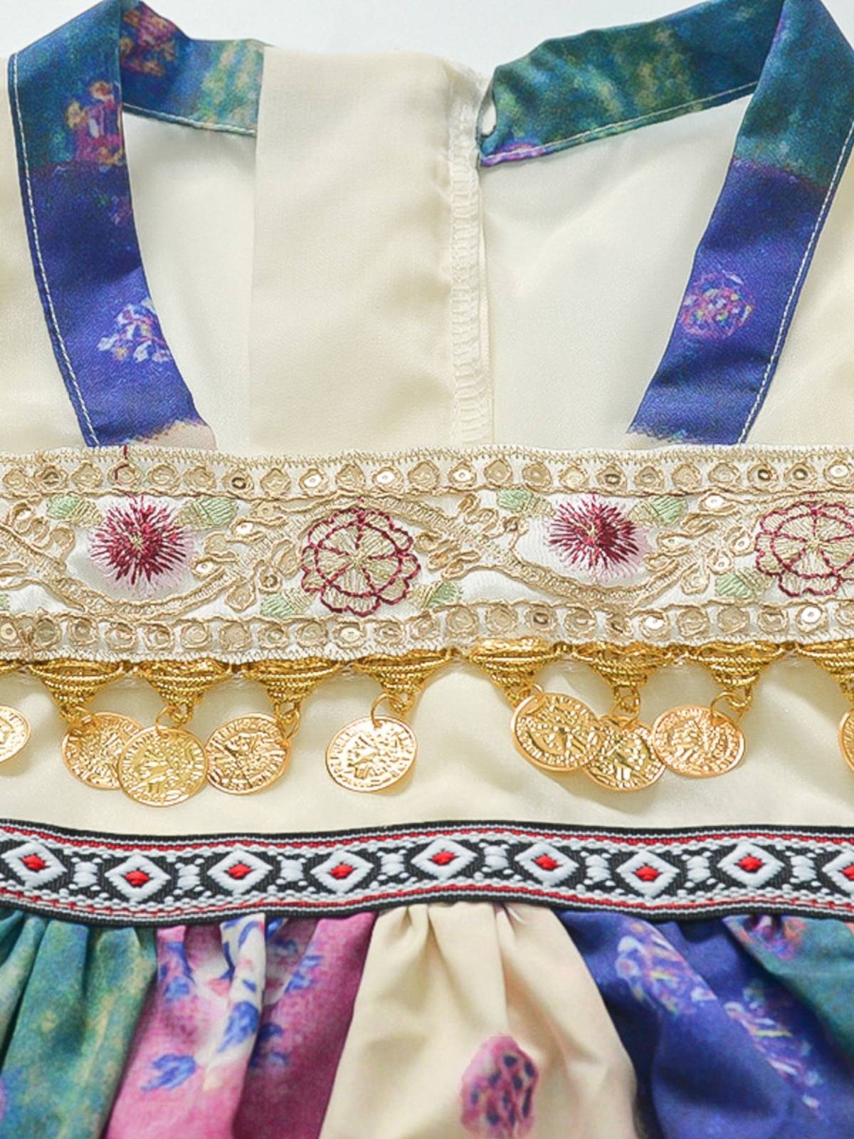 Girls in summer new national style dress, girls summer flying sleeve vest dance clothes, foreign princess skirt