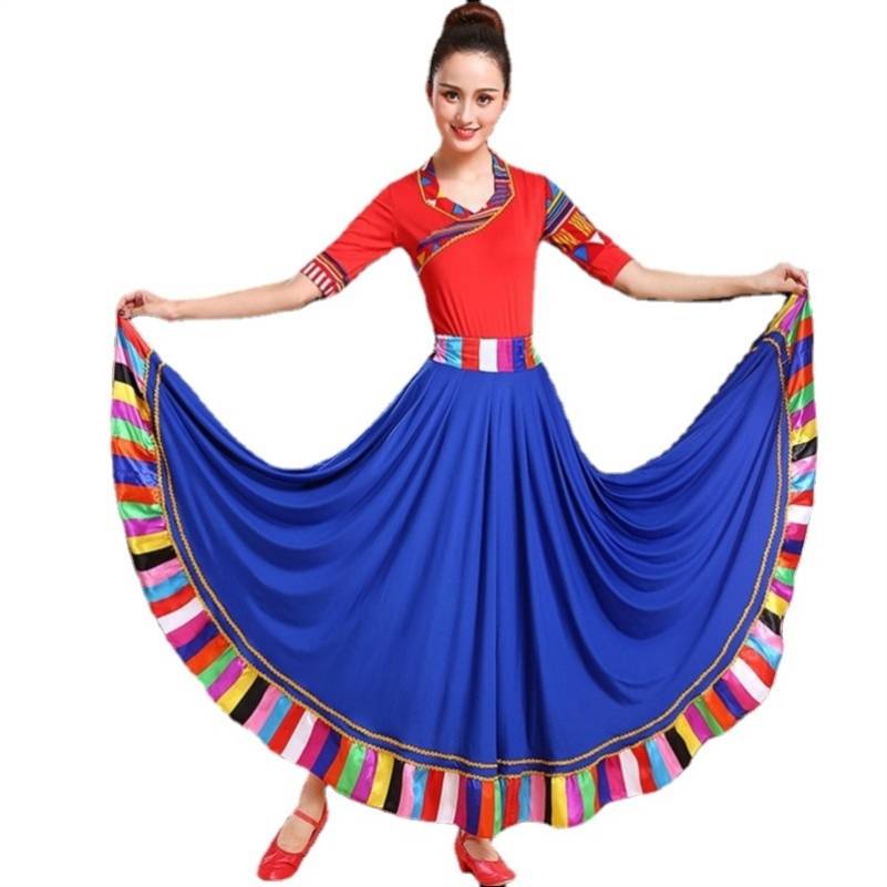 Hide-and-dance dance show for the Tibetans in the new style of the national dance dress