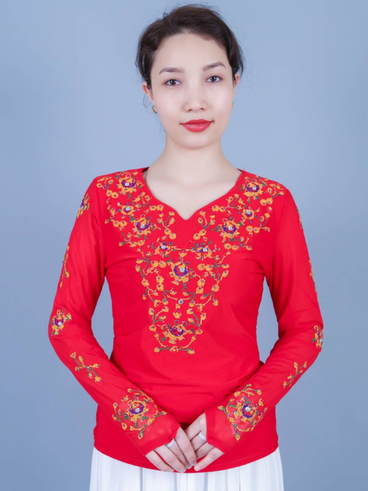 Xinjiang Dance Plaza Dance Clothing Clothing Long -sleeved Female Milk Silk National Victoria Stage Performance Service Performance Slim