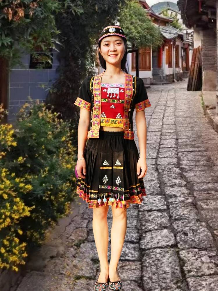 Yunnan Mojiang Hani, Clothing Loves the Black Sea