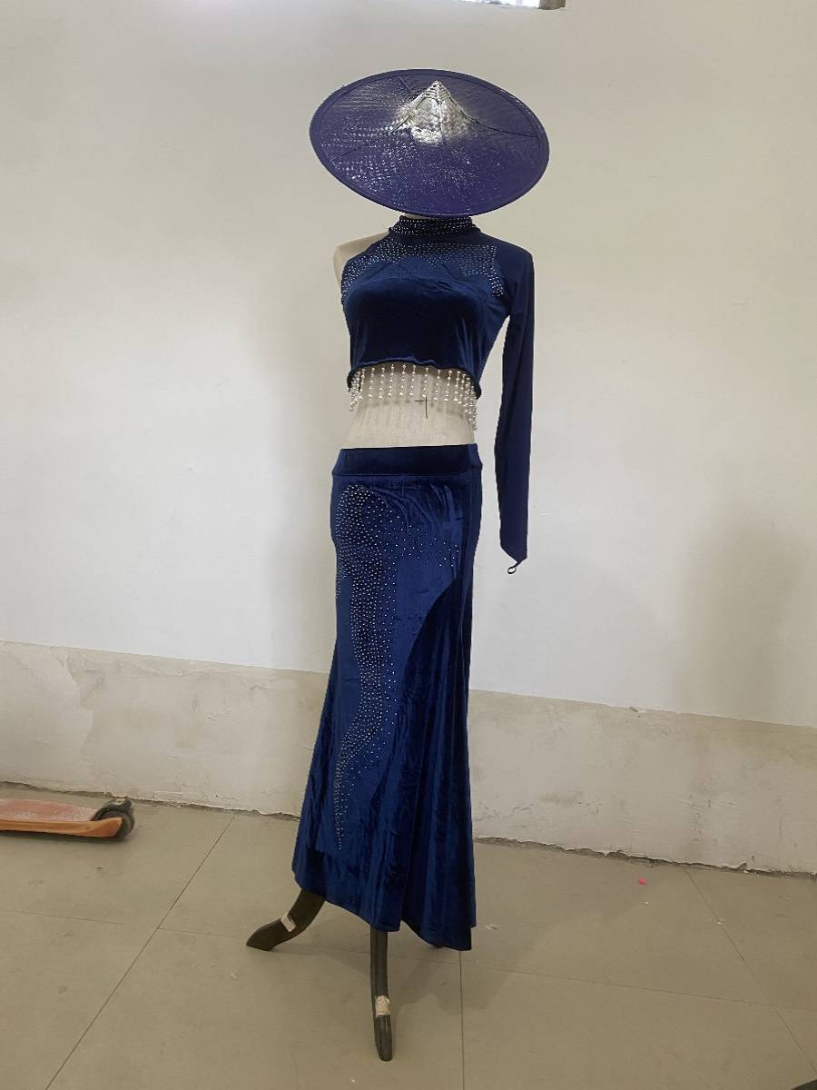 Newly intoxicated with the Dai people's waist performance, the female practice, the Chinese Dance Lotus Award West Shuangda Nation's National Dance Service