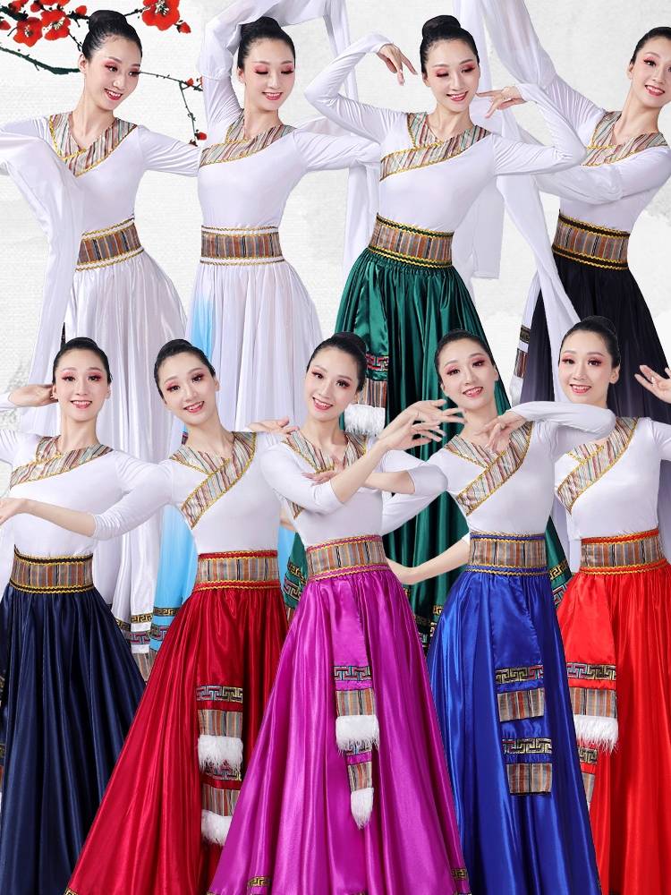 The Tibetan dance dress girl danced in the plaza and took a new bouquet and practiced in Mongolia for the long skirt people
