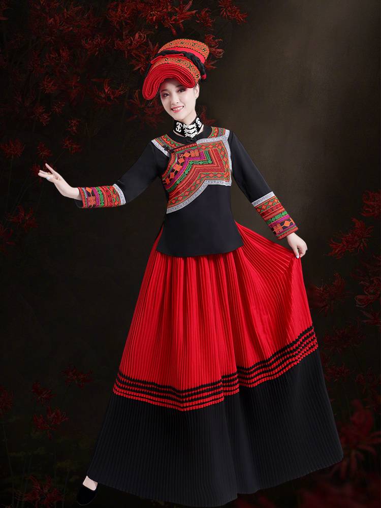 Yi clothing female ethnic minority adult performance clothing photography travel set traditional torch festival dance performance clothing